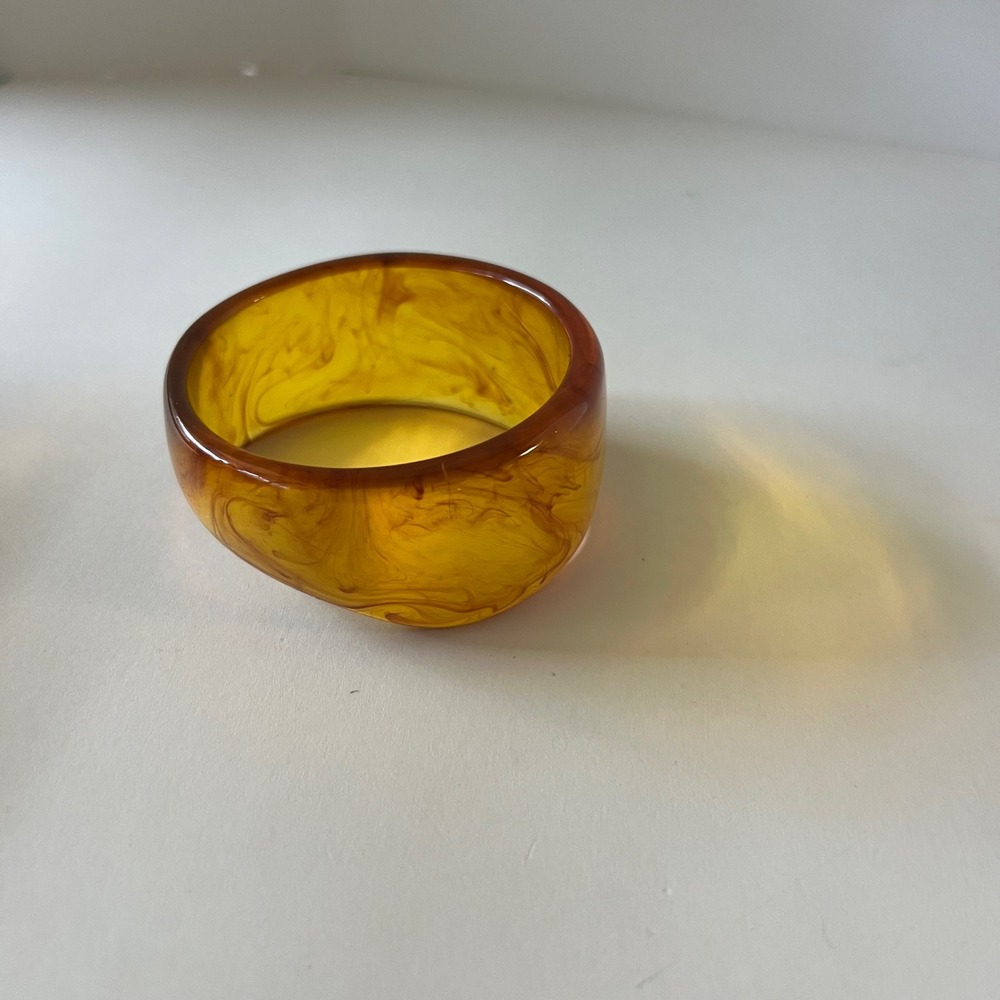 Vintage Chunky Art Deco Amber Bangle Bracelet Translucent Swirl 3" - Picture 3 of 7